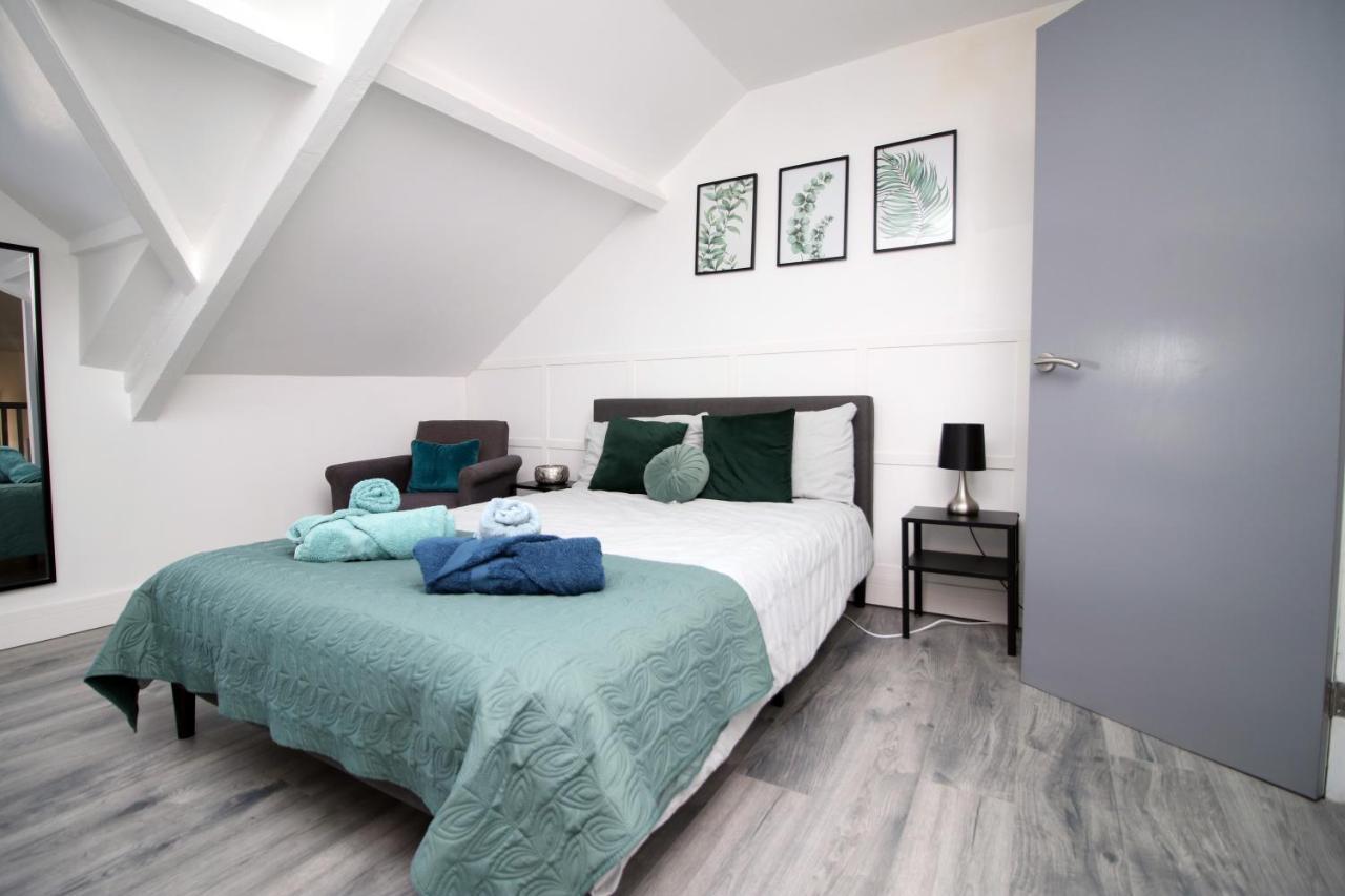 Ferienwohnung Executive Style 2 Bed Flat In Bridgend F2 Exterior foto