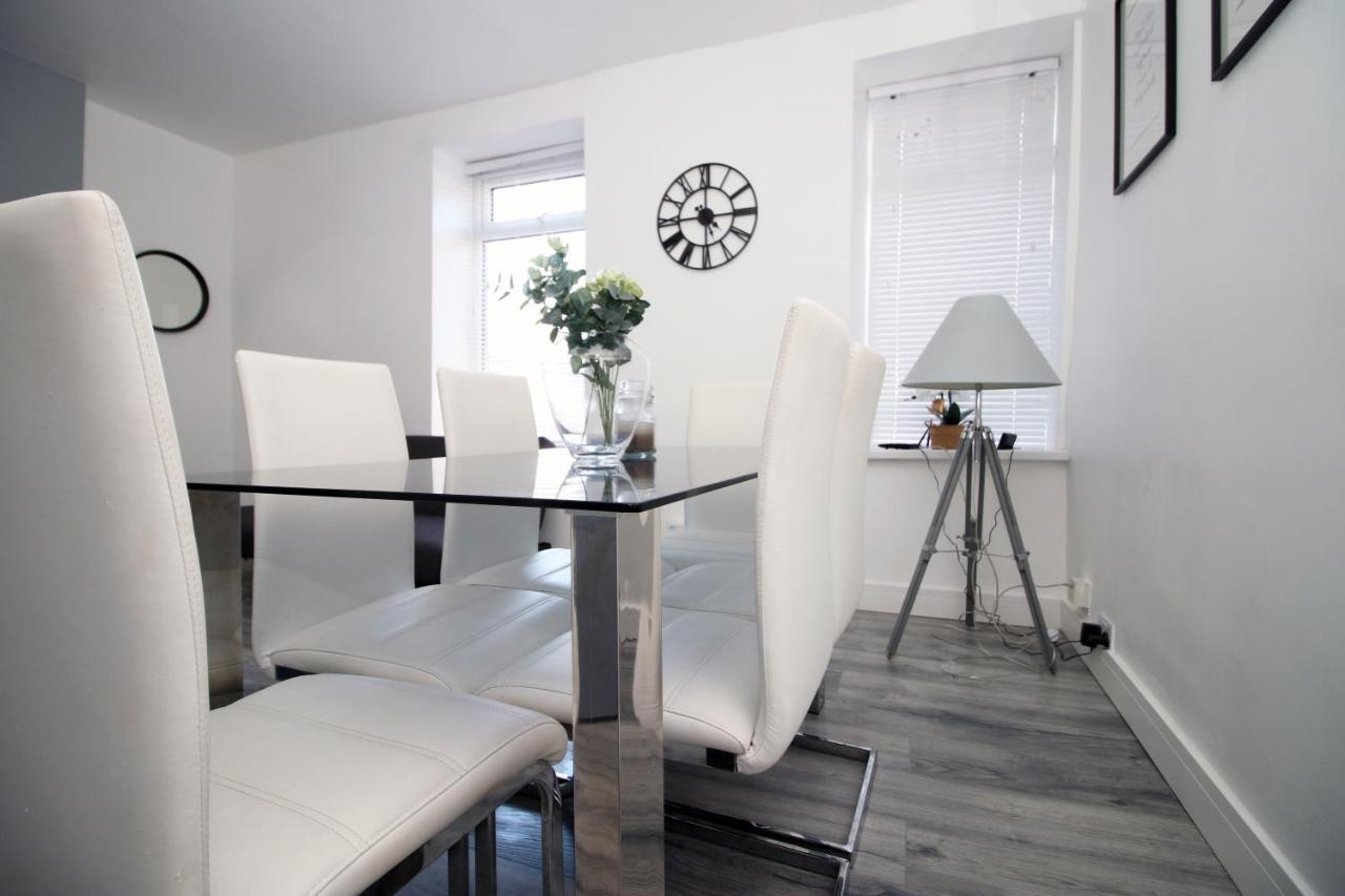 Ferienwohnung Executive Style 2 Bed Flat In Bridgend F2 Exterior foto