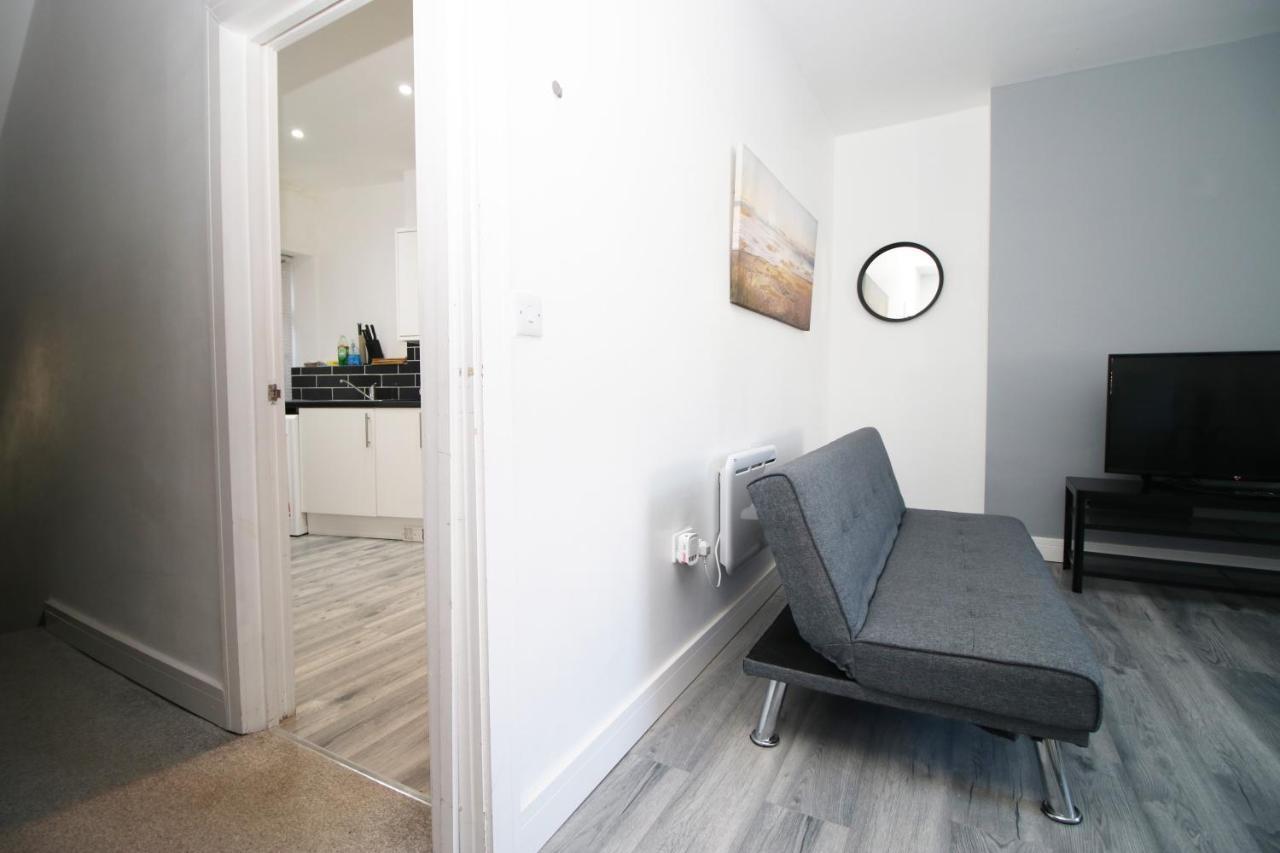 Ferienwohnung Executive Style 2 Bed Flat In Bridgend F2 Exterior foto